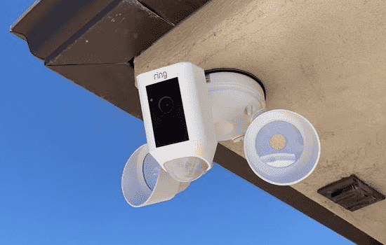 Mounting the Floodlight Security Camera