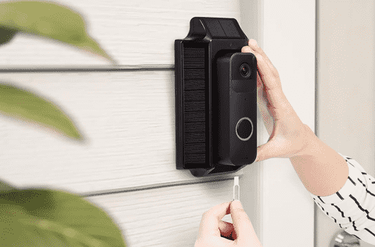 Tips for Safely Removing a Blink Doorbell from Its Moun